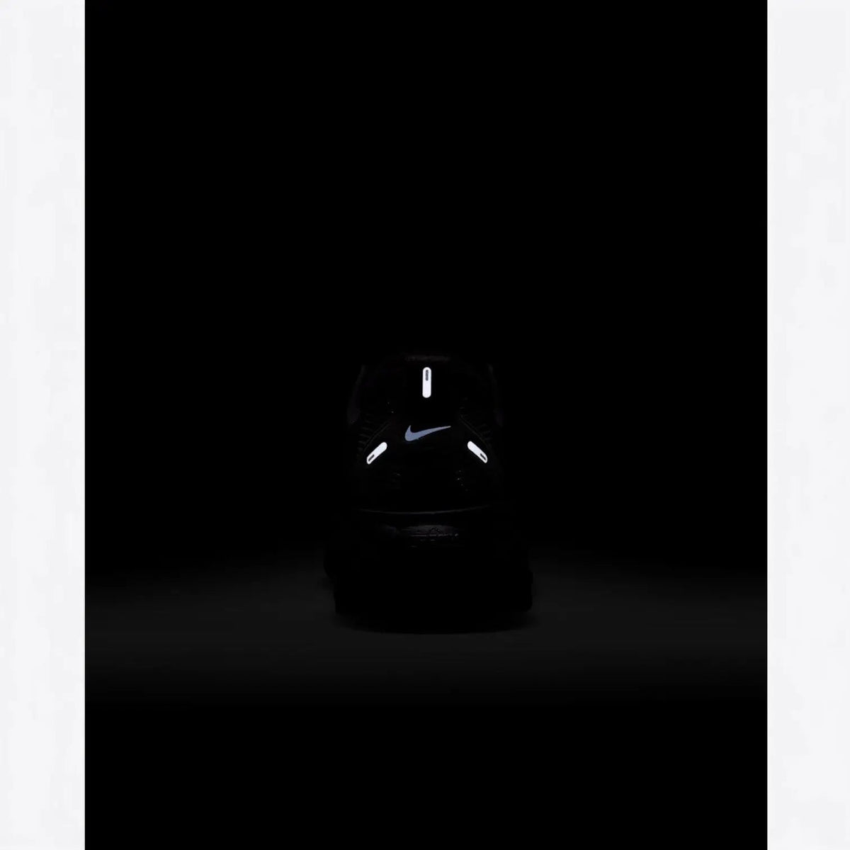 Nike Vomero 18 – Triple Black | 46mm ZoomX + ReactX Dual-Foam Max Cushion Stealth Daily Running Shoe