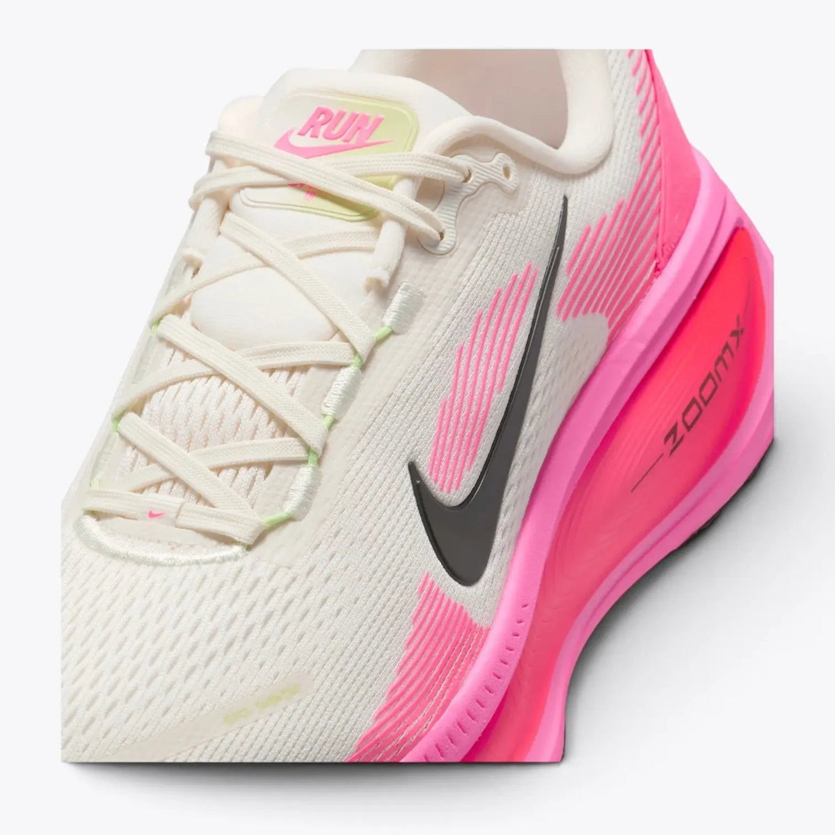 Nike Vomero 18 – Sail / Hyper Pink | 46mm ZoomX + ReactX Dual-Foam Max Cushion Cream & Electric Pink Daily Running Shoe