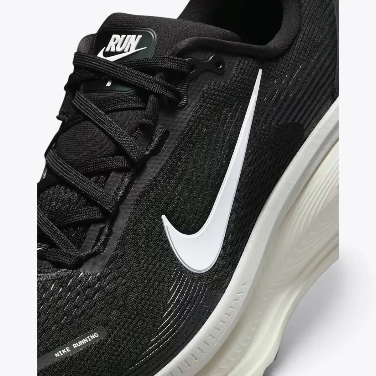 Nike Vomero 18 – White / Black | 46mm ZoomX + ReactX Dual-Foam Max Cushion Timeless Daily Running Shoe