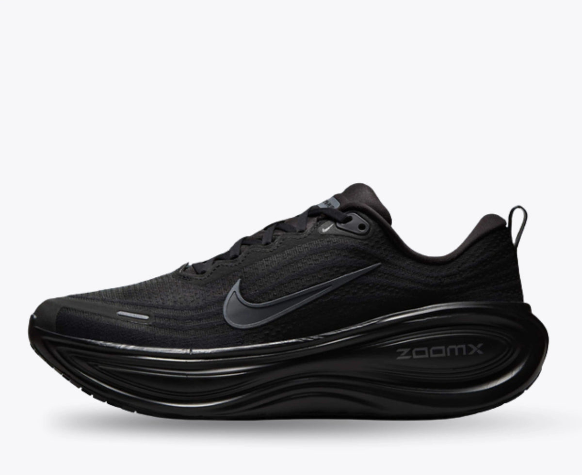 Nike Vomero Plus – Black | 43mm Full-Length ZoomX + Cushlon 3.0 Stealth Max Cushion Daily Running Shoe
