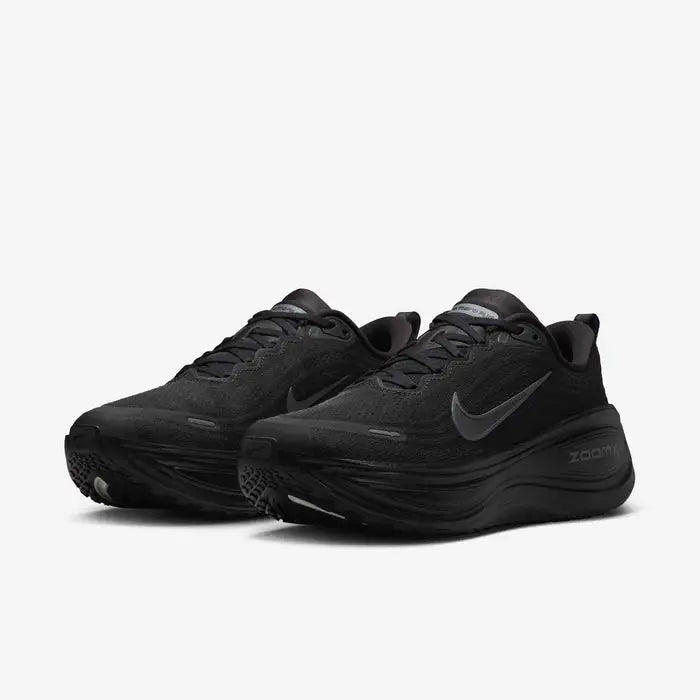 Nike Vomero Plus – Black | 43mm Full-Length ZoomX + Cushlon 3.0 Stealth Max Cushion Daily Running Shoe