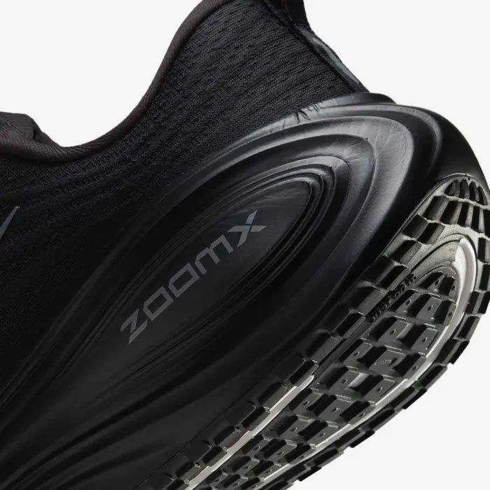Nike Vomero Plus – Black | 43mm Full-Length ZoomX + Cushlon 3.0 Stealth Max Cushion Daily Running Shoe