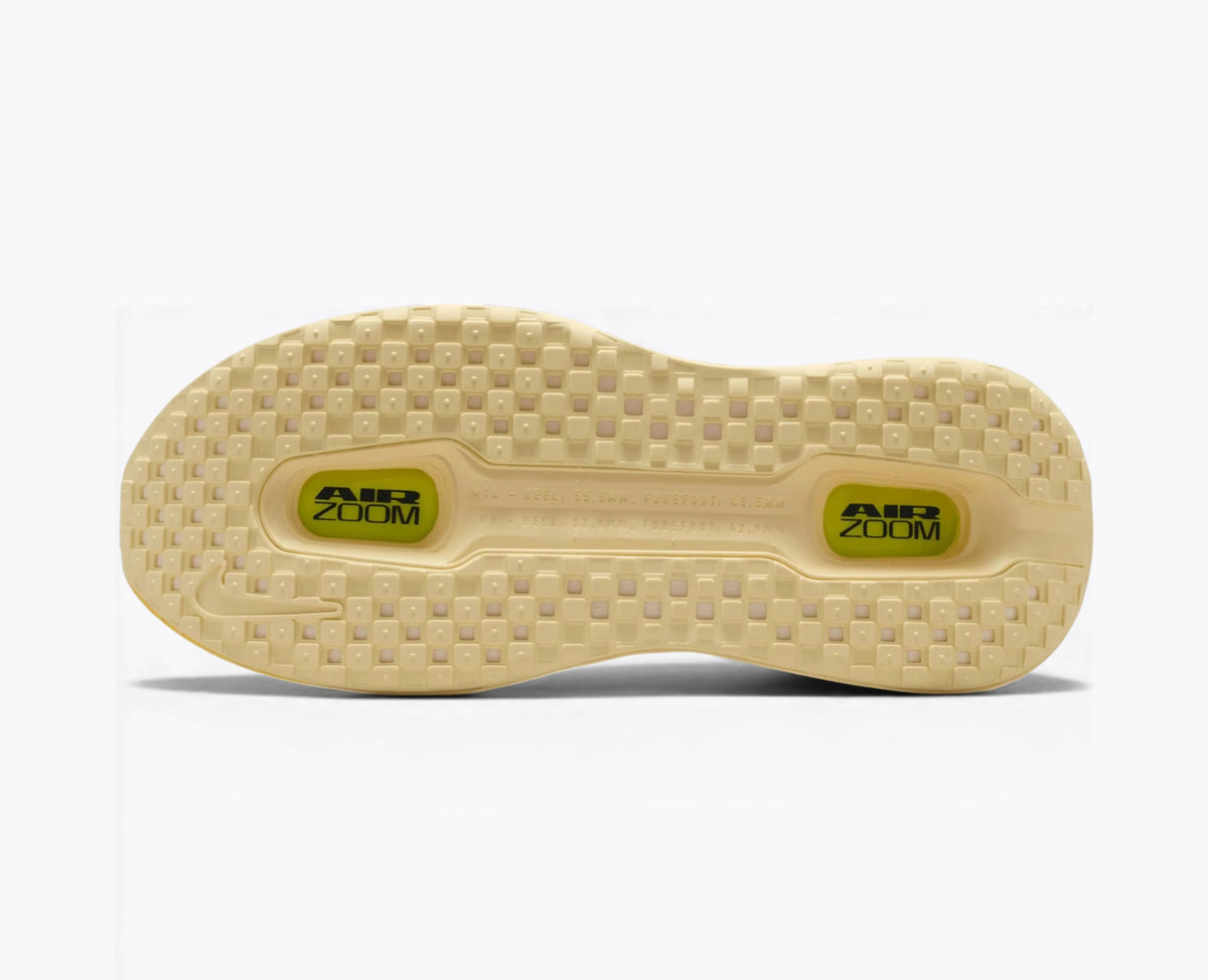 Nike Vomero Premium – Alabaster / Citron Pulse | 55mm ZoomX + Dual Air Zoom Pods 10mm Drop ~351g Max Cushion Daily Running Shoe